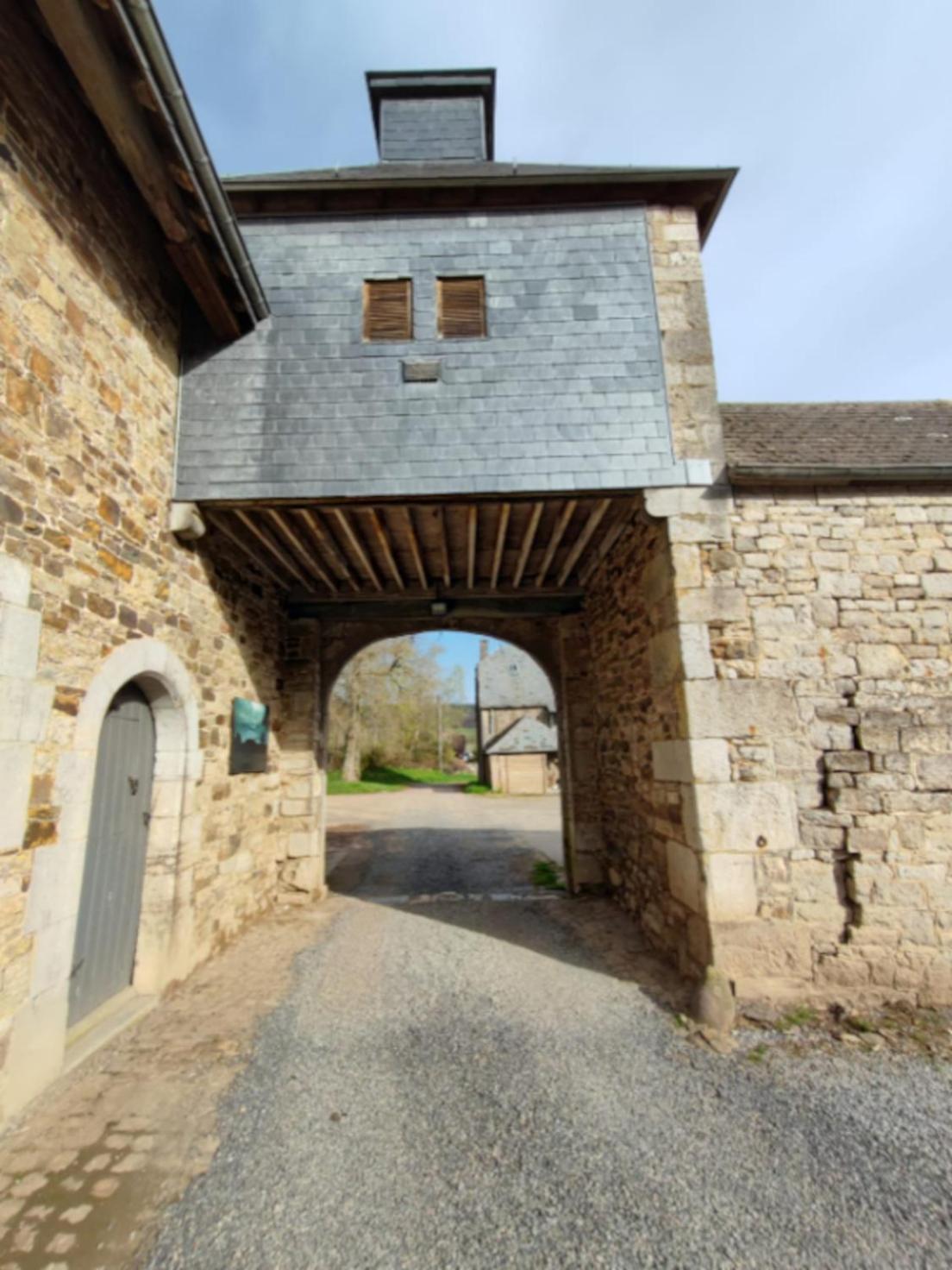 Le Petit Chateau De Blier Villa Erezee Exterior photo